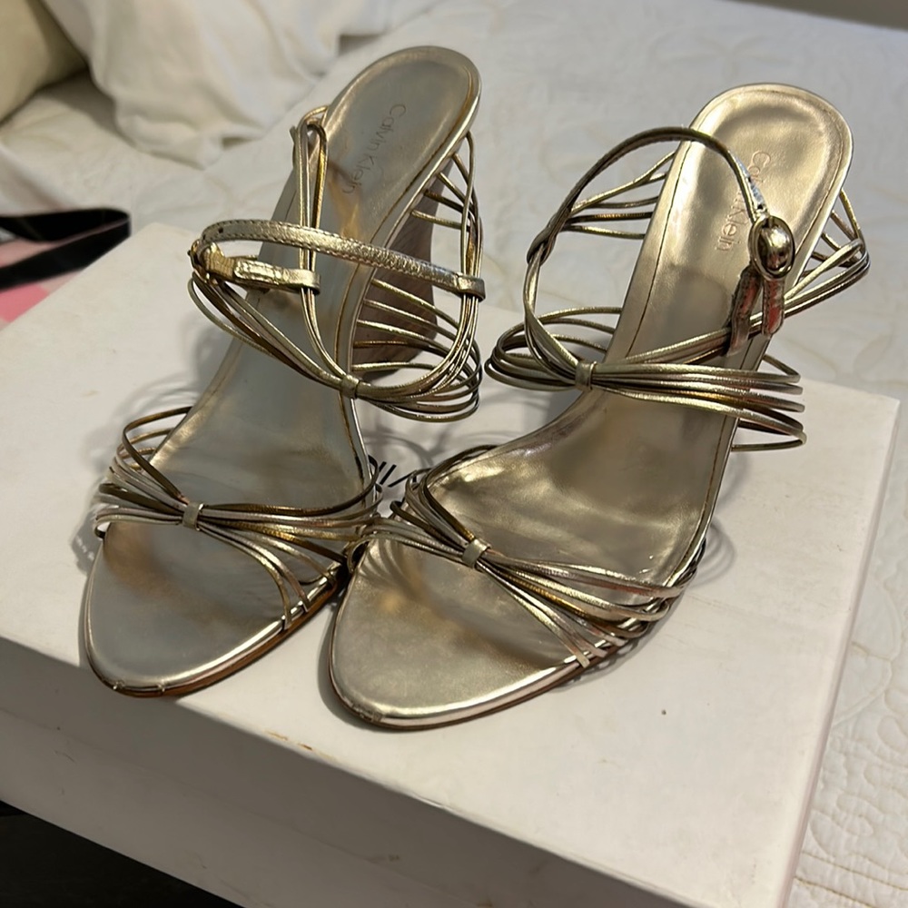 Calvin Klein wood wedge